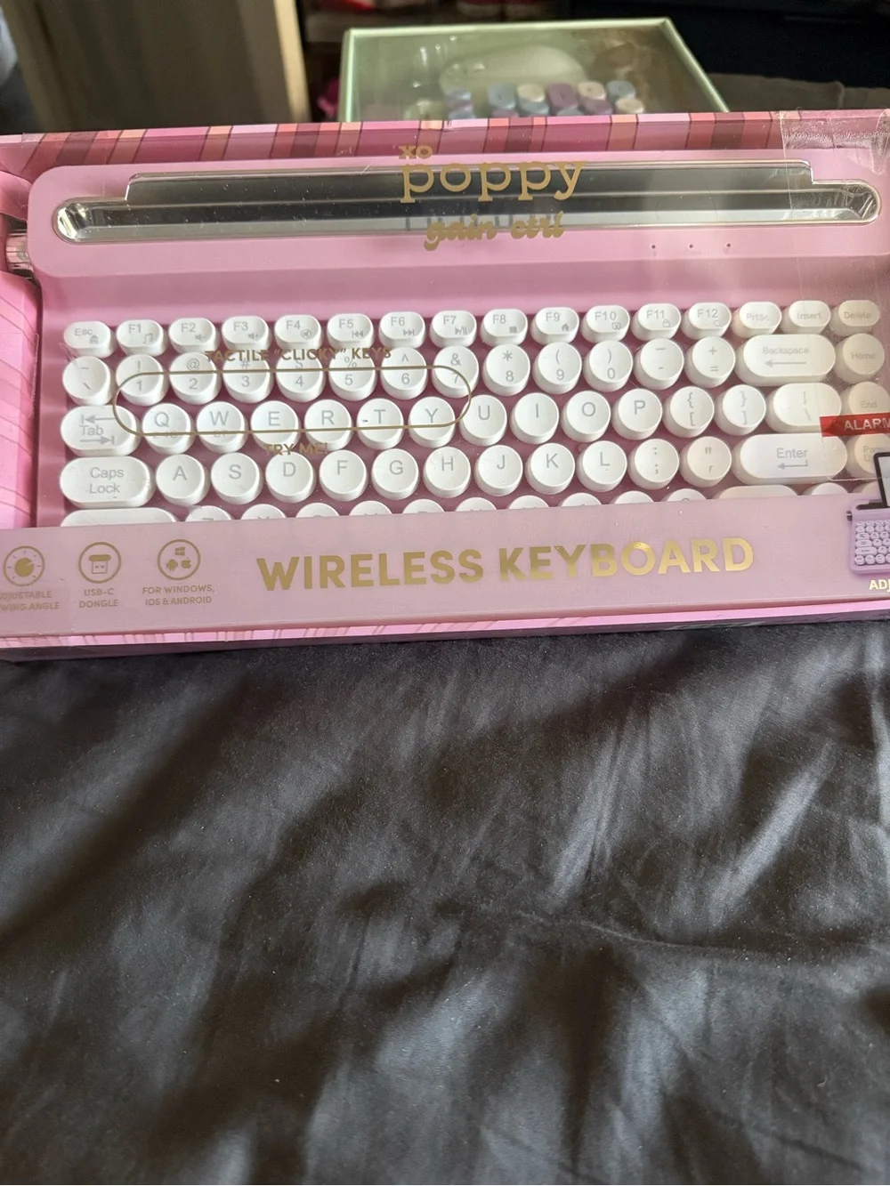 Poppy Wireless Pink Retro Round-Key Keyboard